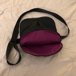 Lululemon crossover bag
